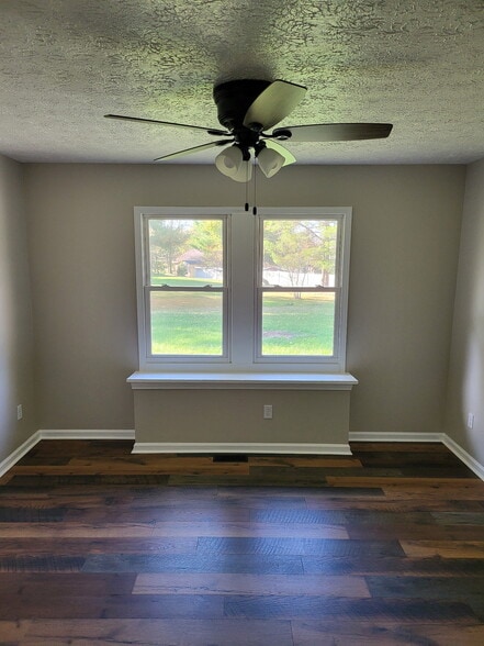 Building Photo - 642 Echo Bend Blvd