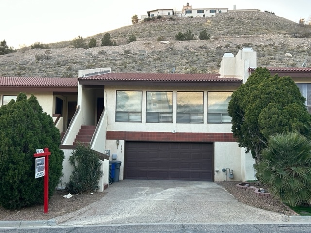 Primary Photo - 221 Canyon Terrace Dr