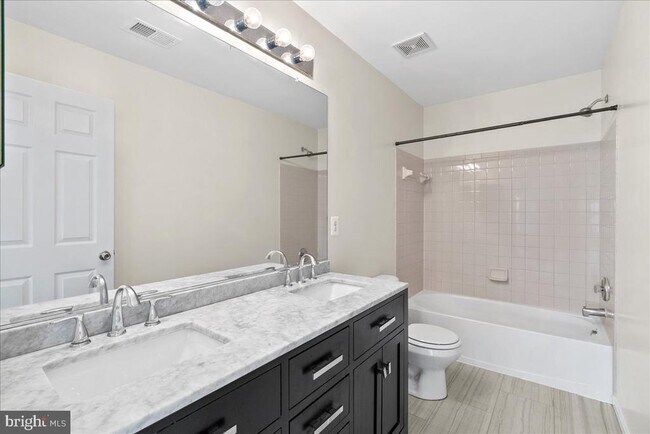 Building Photo - 14578 General Washington Dr