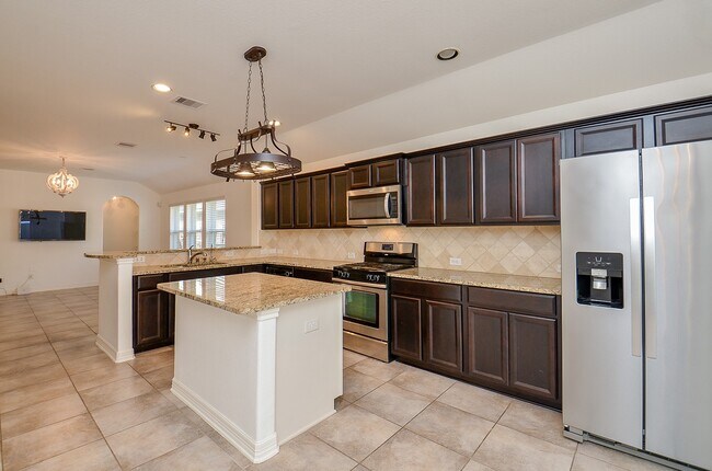 Building Photo - 9996 Boulder Bend Ln