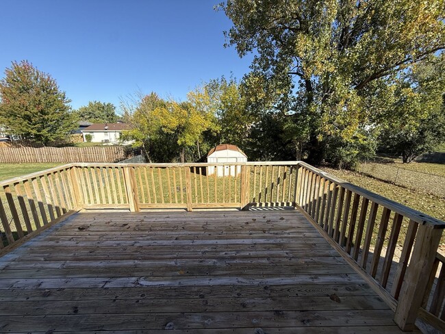 Building Photo - 8170 Northway Dr