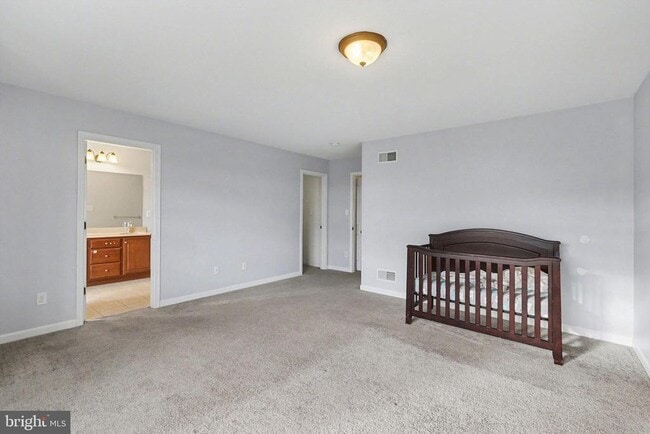 Building Photo - 1841 Vista Dr