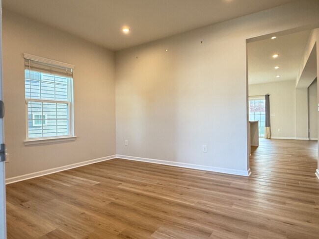 Building Photo - 3 Bedroom Single Family House for Rent