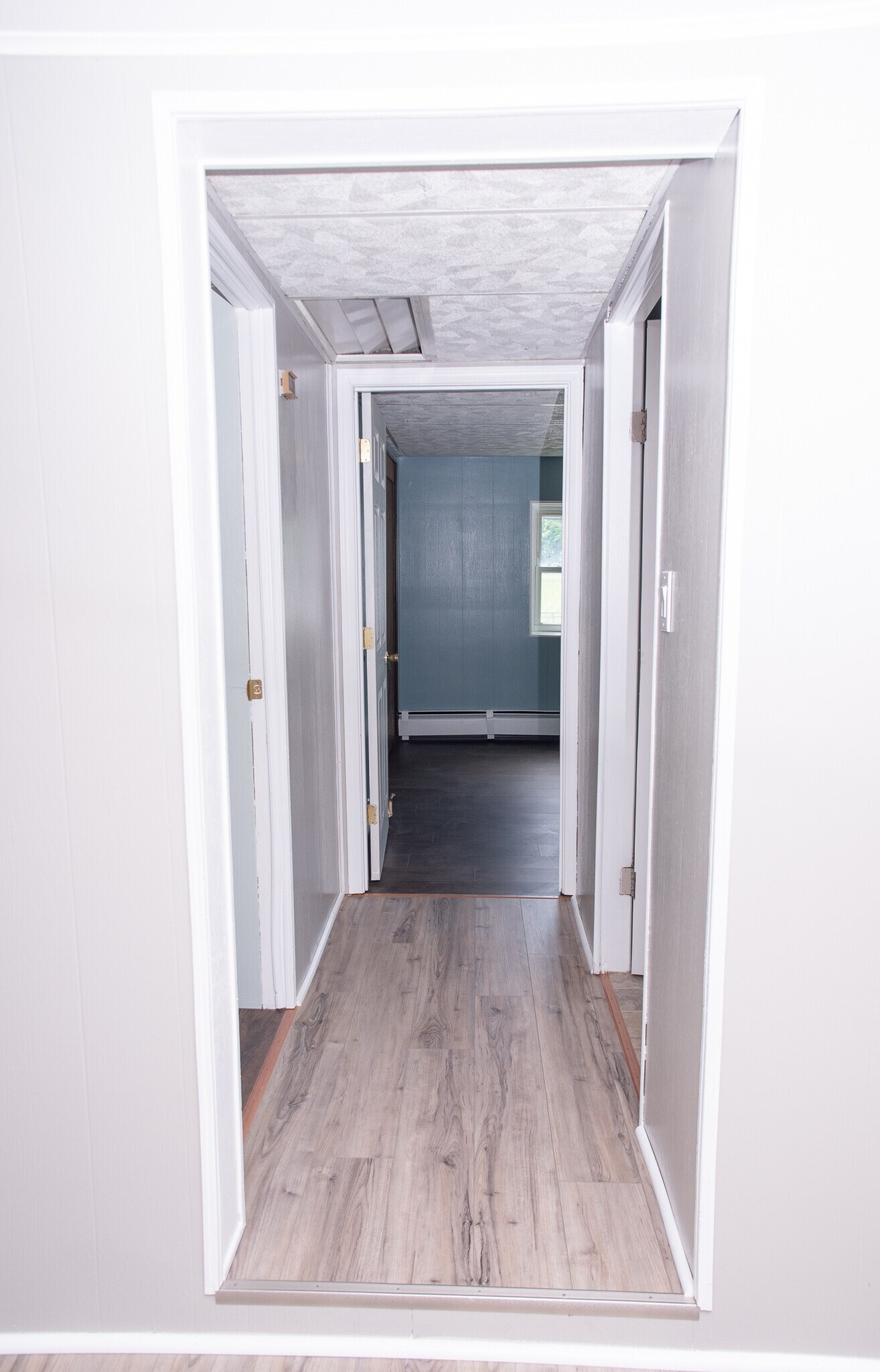 Hallway - 1024 W Trindle Rd