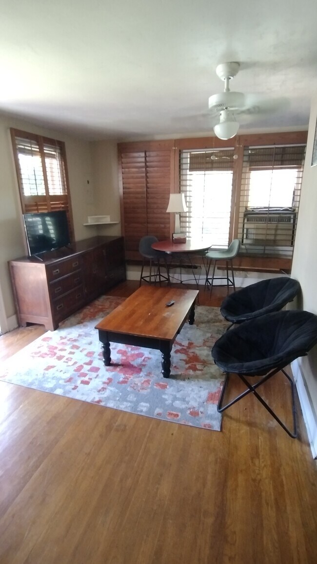 Building Photo - 718 NW 32nd St