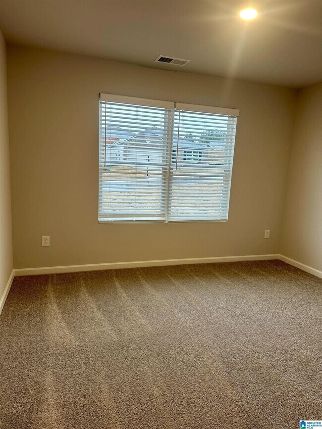 Building Photo - 1015 Brookhaven Ln