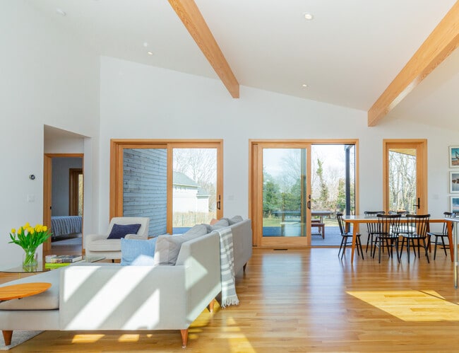 Building Photo - 22 St Mary's Rd