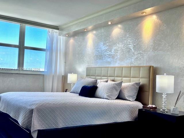 Building Photo - 1904 S Ocean Dr