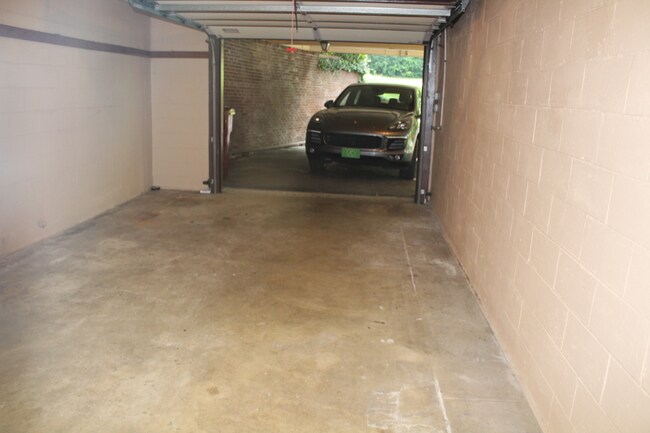 Building Photo - 103 Terrace Ct