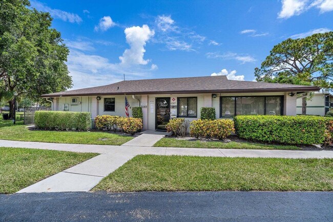 Building Photo - 6299 Chasewood Dr