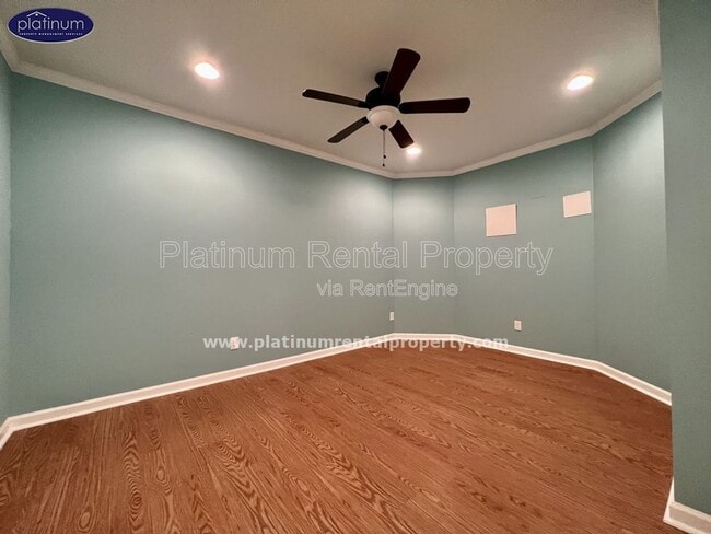 Building Photo - 3080 Whitfield Ave