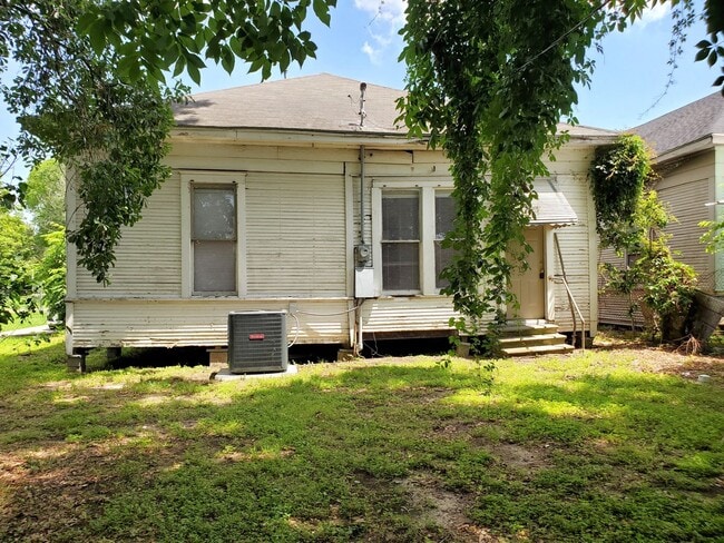 Building Photo - 1779 Liberty Ave