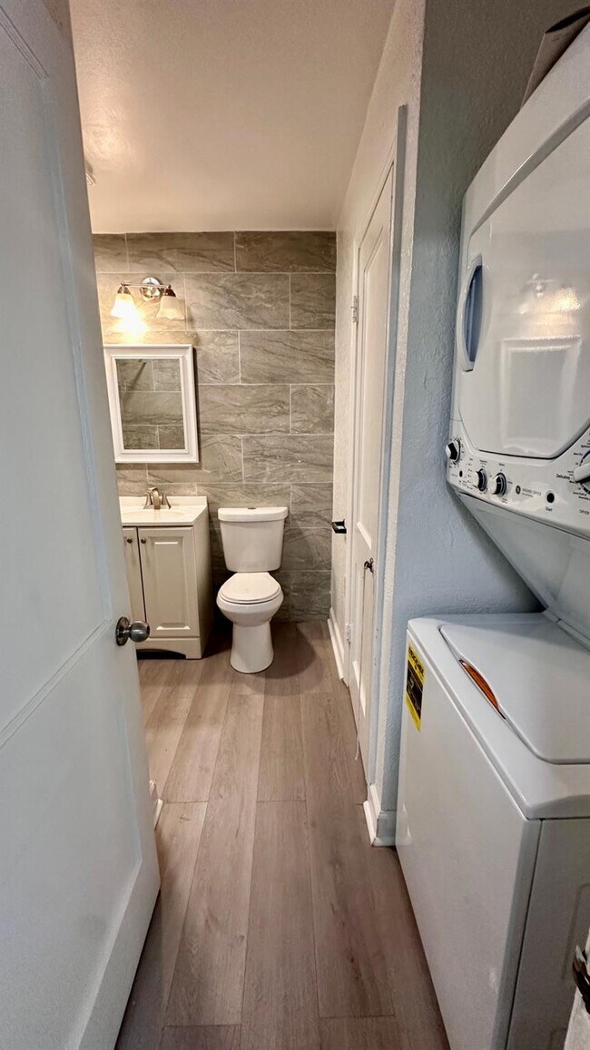 Building Photo - 325 N Federal Hwy