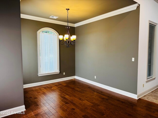 Building Photo - 106 Shadow Springs Dr