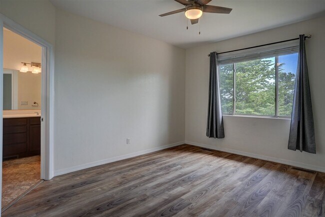 Building Photo - Large 4 bed, 3 bath home in Prescott for R...