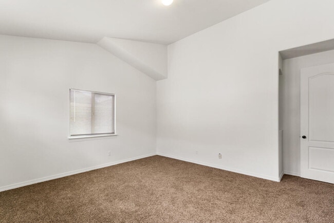 Building Photo - 14242 John Scagno