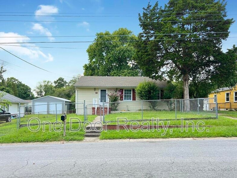 Primary Photo - 130 Nelson Dr