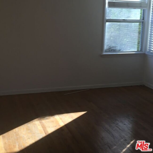 Building Photo - 5245 Maymont Dr