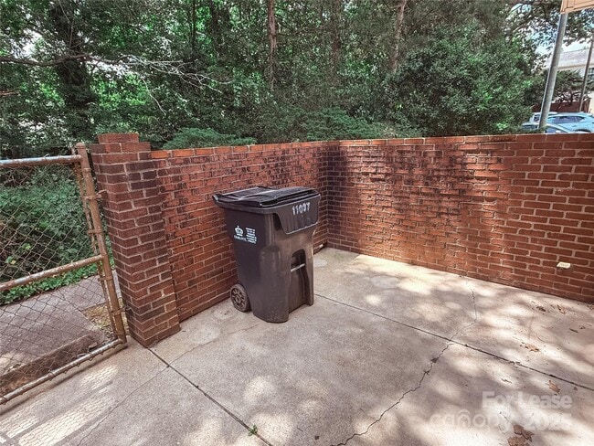 Building Photo - 11037 Hunter Trail Ln