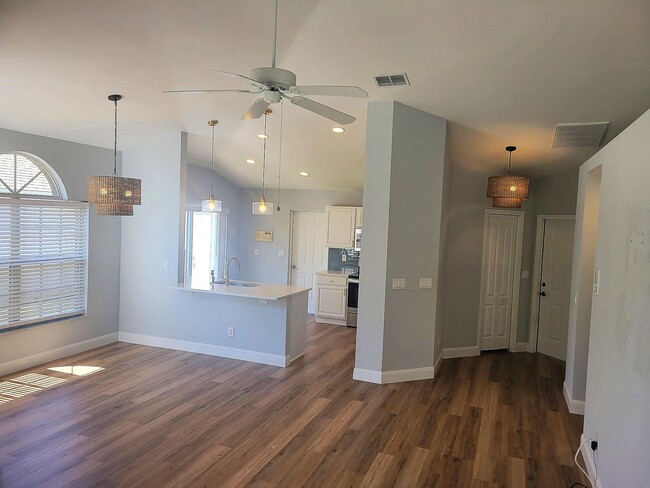 Building Photo - 20907 Country Barn Dr