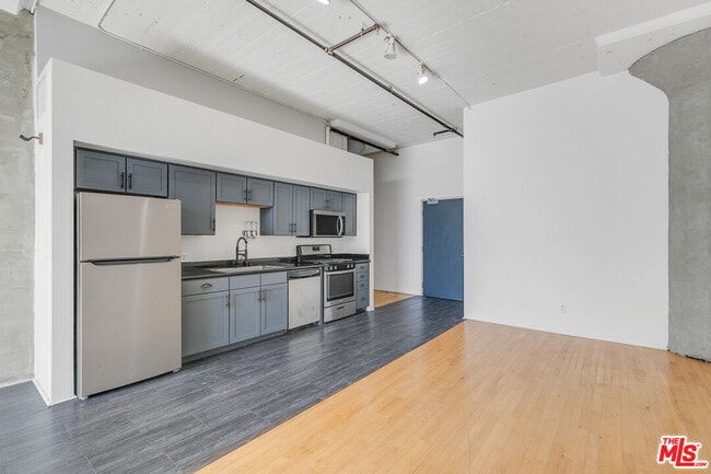 Building Photo - 420 San Pedro St