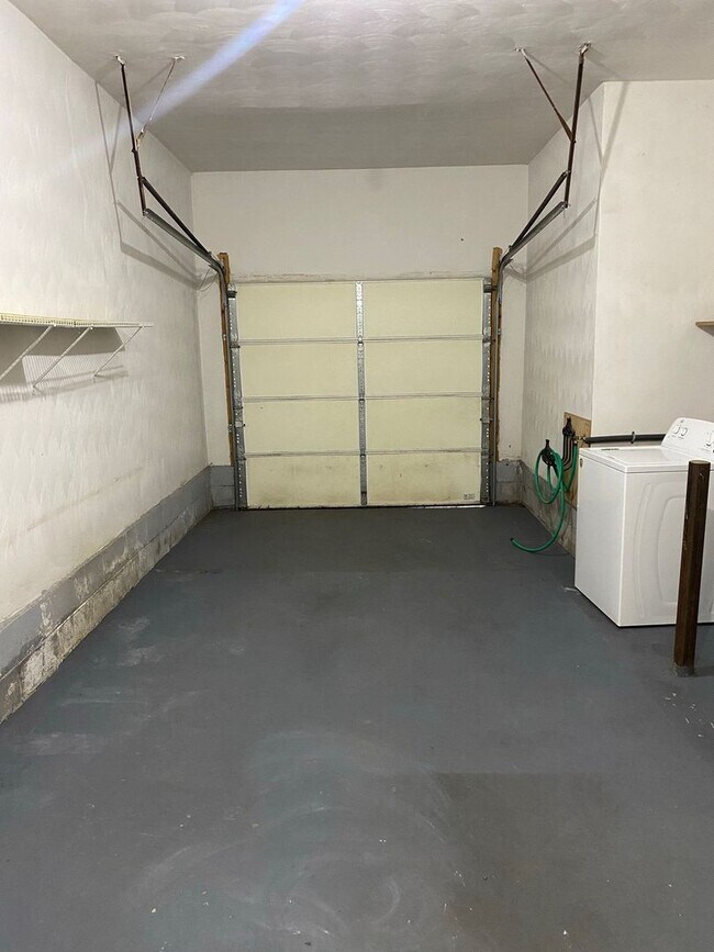 Building Photo - Introducing our charming home in the desirable Chesapeake "ASK ABOUT OUR ZERO DEPOSIT"