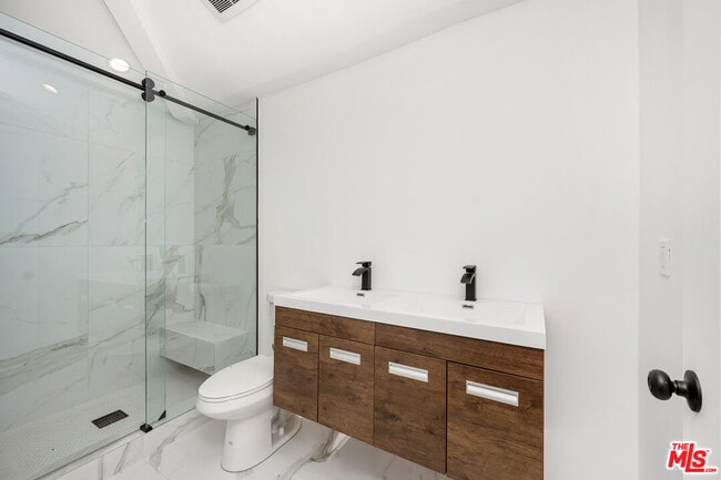 Building Photo - 5627 Agnes Ave