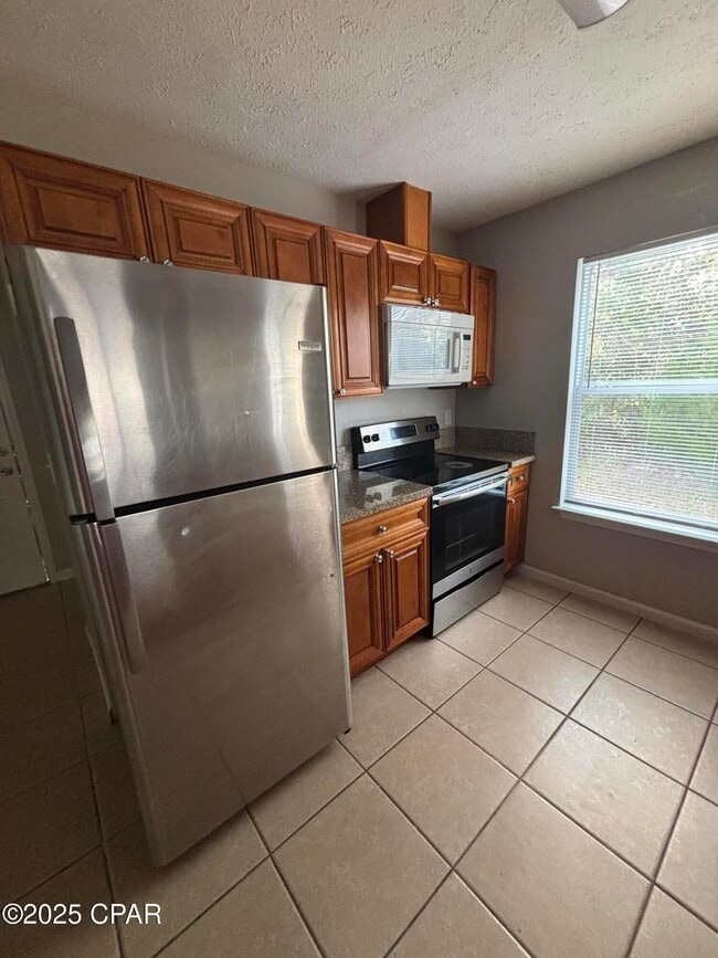 Building Photo - 754 Sherman Ave