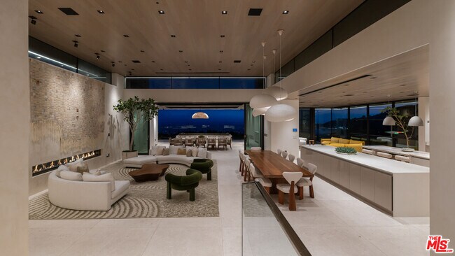 Building Photo - 5012 Carbon Beach Terrace
