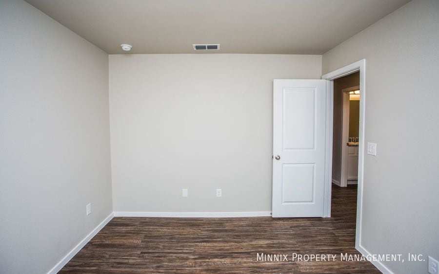 Building Photo - 2105 Kirksey Ave