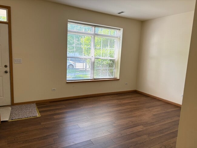 Building Photo - 7207 Bradley Dr