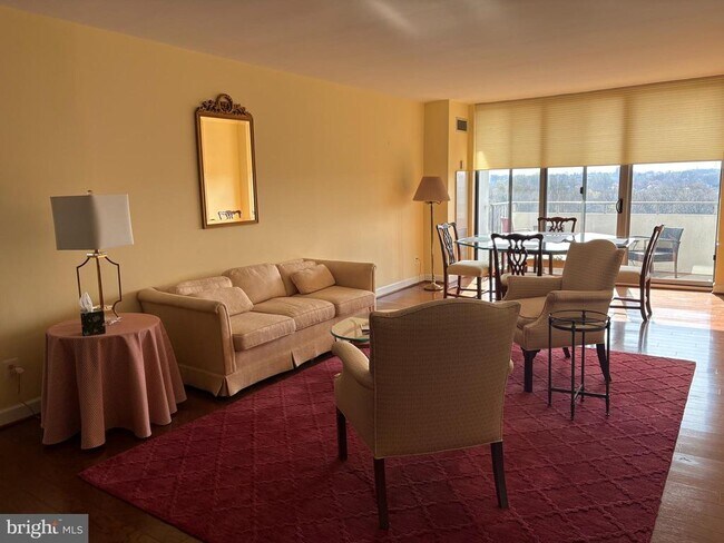 Building Photo - 5101 River Rd