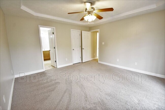 Building Photo - 141 Pender Rd