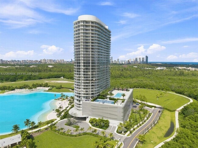 Building Photo - 2411 Laguna Cir