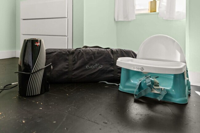 Building Photo - 78 Morning St