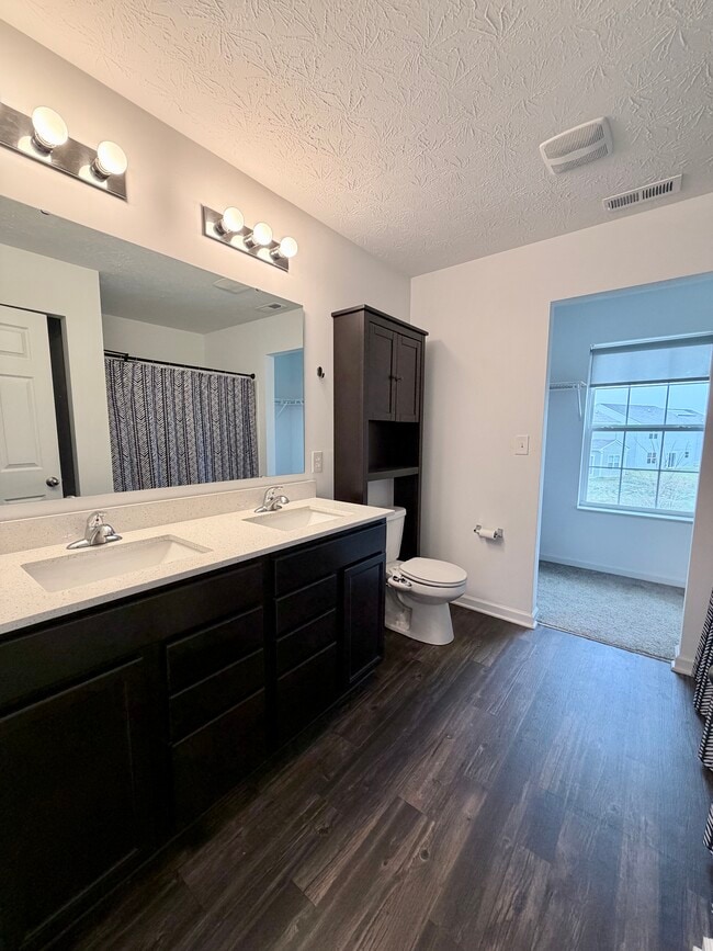 Building Photo - 5794 Wintersweet Ln