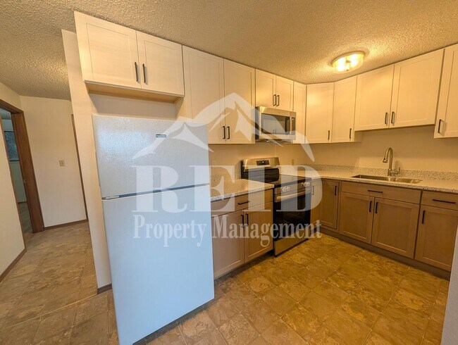 Building Photo - Illahee6056