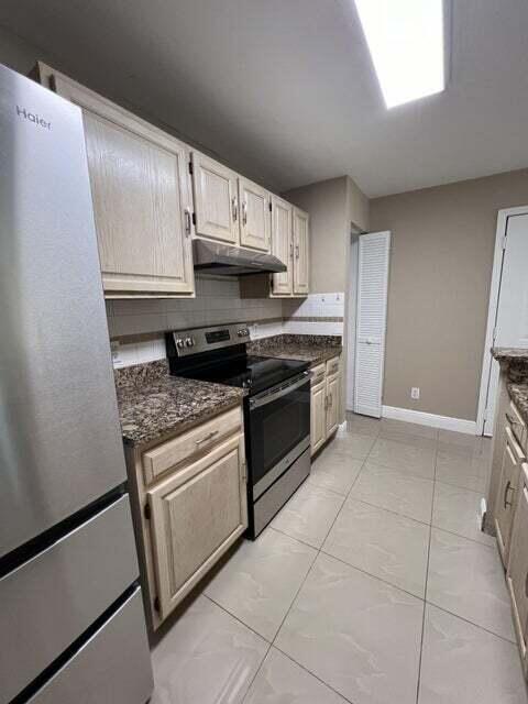 Building Photo - 1845 Palm Cove Blvd