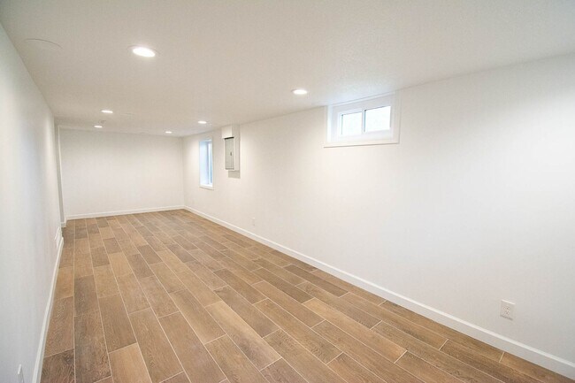Building Photo - Beautiful Family Home Near Downtown And Hospital!