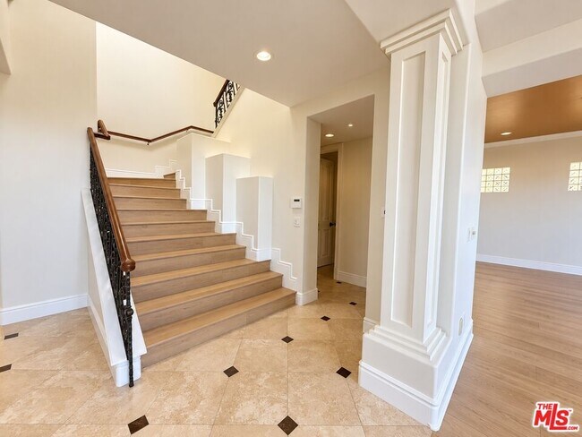 Building Photo - 16625 Cll Haleigh