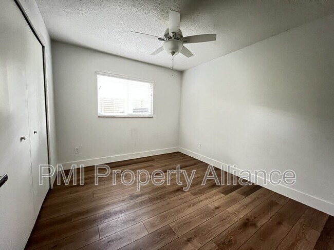 Building Photo - 2302 Elizabeth Ave