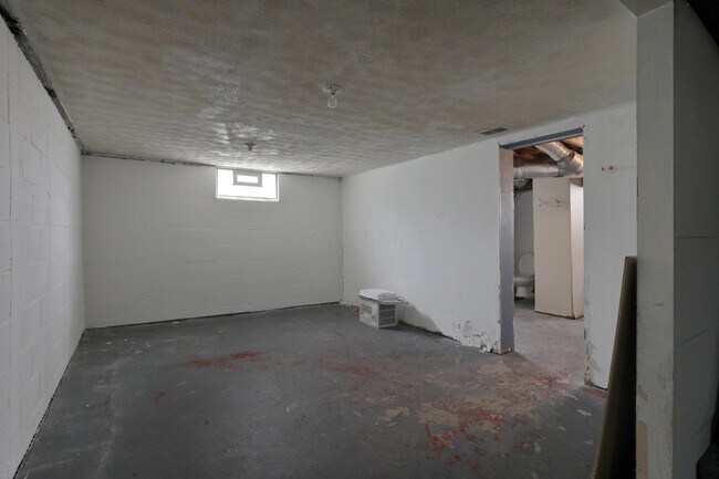 Building Photo - 2725 Allegheny Ave