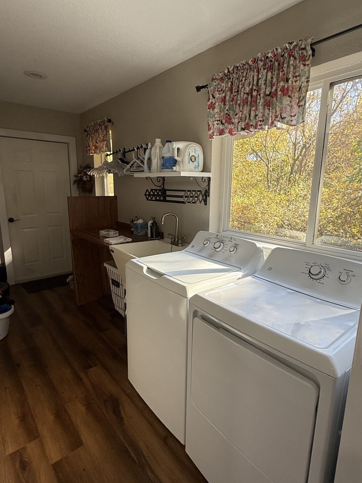 Laundry Room - 3765 Atlanta Pl