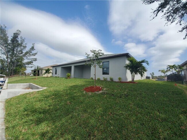 Building Photo - 3418 SW 17th Ave