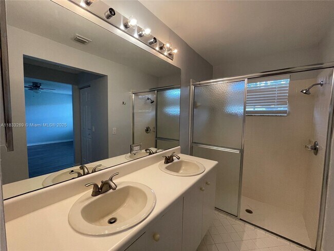 Building Photo - 1631 Orion Ln