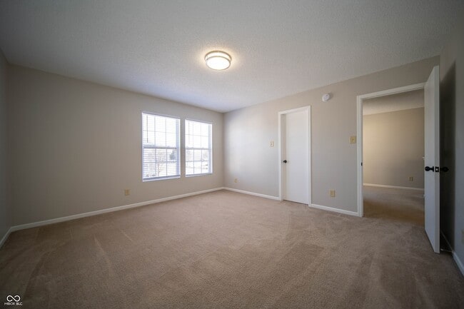 Building Photo - 1566 Howell Dr