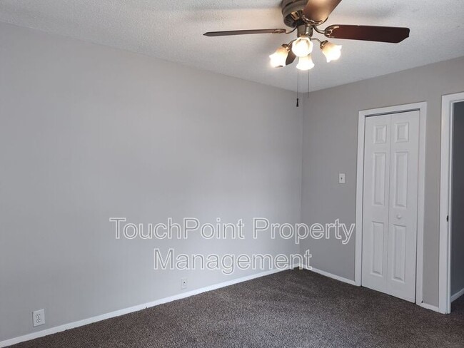 Building Photo - 7001 Stonington Ln