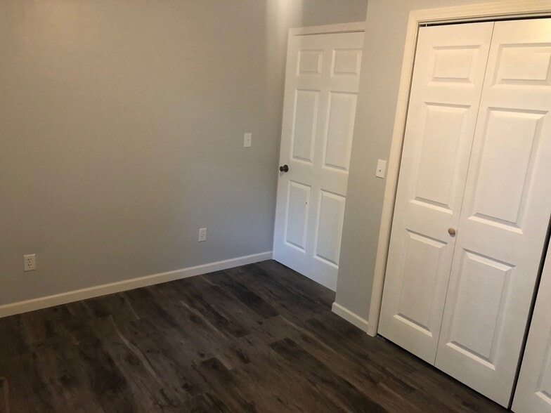 Building Photo - 305 N Butler St