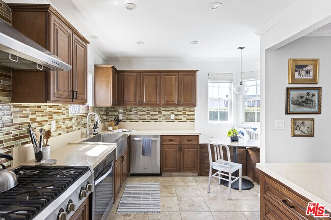 Building Photo - 1772 Orange Grv Ave