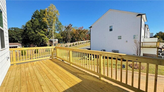 Building Photo - 100 Agnew Wy